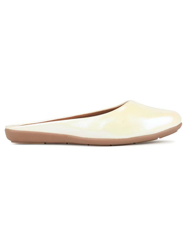 Handcrafted juttis, heels, bellies, flats, and mules for weddings, festivals, and daily wear – DESI COLOUR