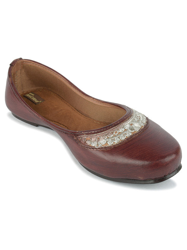 Handcrafted juttis, heels, bellies, flats, and mules for weddings, festivals, and daily wear – DESI COLOUR