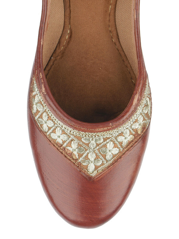 Handcrafted juttis, heels, bellies, flats, and mules for weddings, festivals, and daily wear – DESI COLOUR