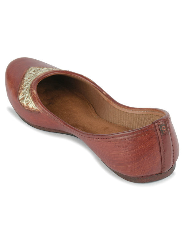 Handcrafted juttis, heels, bellies, flats, and mules for weddings, festivals, and daily wear – DESI COLOUR