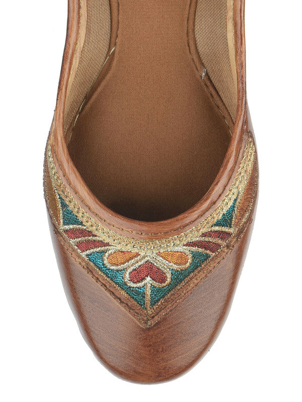 Handcrafted juttis, heels, bellies, flats, and mules for weddings, festivals, and daily wear – DESI COLOUR