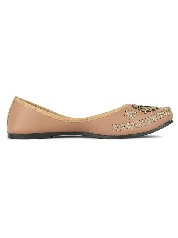 Handcrafted juttis, heels, bellies, flats, and mules for weddings, festivals, and daily wear – DESI COLOUR