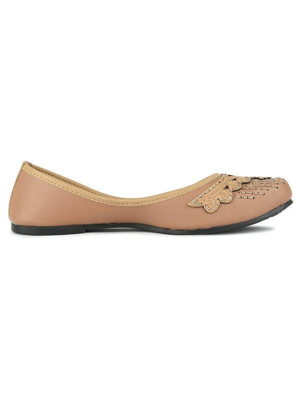 Handcrafted juttis, heels, bellies, flats, and mules for weddings, festivals, and daily wear – DESI COLOUR