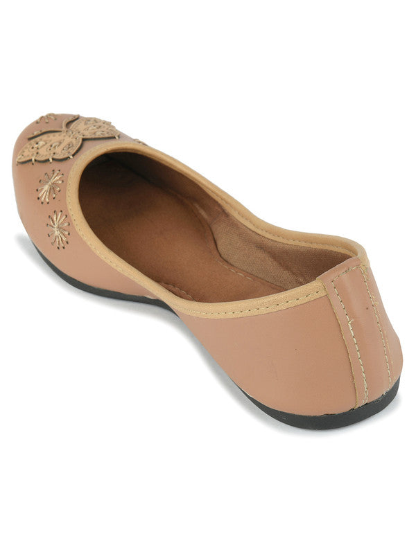 Handcrafted juttis, heels, bellies, flats, and mules for weddings, festivals, and daily wear – DESI COLOUR