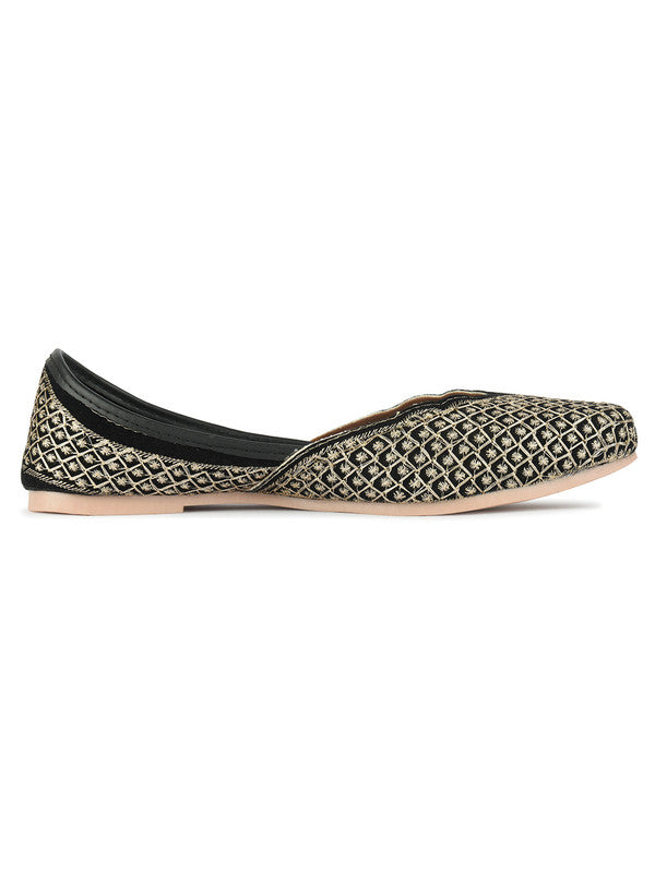 Handcrafted juttis, heels, bellies, flats, and mules for weddings, festivals, and daily wear – DESI COLOUR