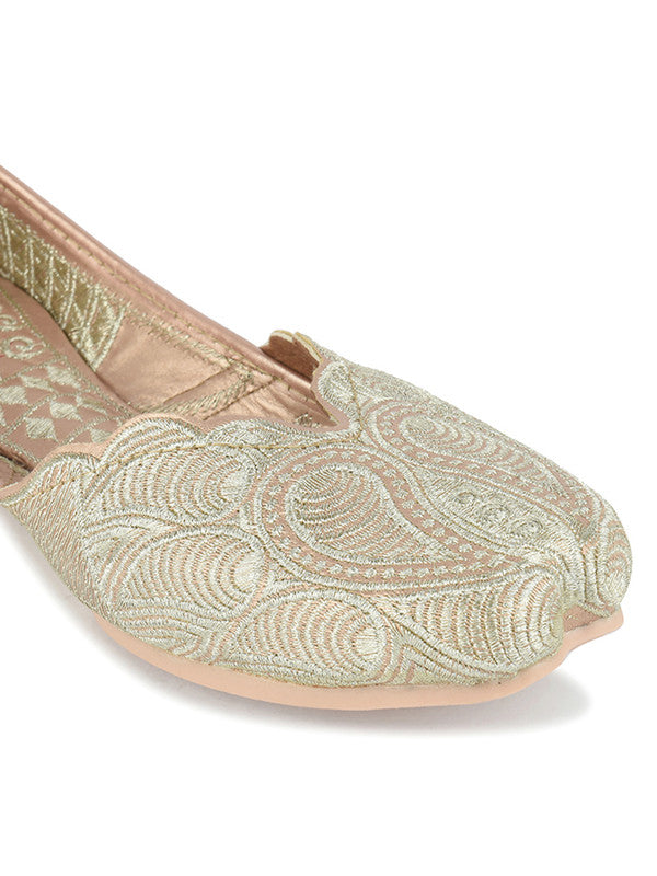 Handcrafted juttis, heels, bellies, flats, and mules for weddings, festivals, and daily wear – DESI COLOUR