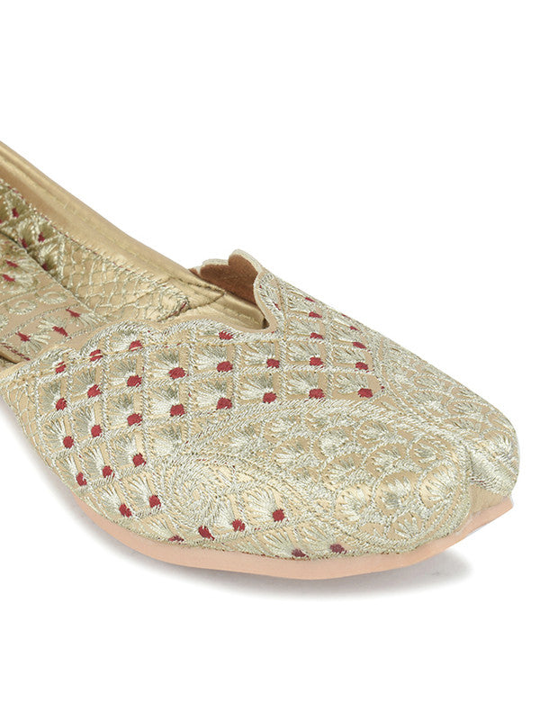 Handcrafted juttis, heels, bellies, flats, and mules for weddings, festivals, and daily wear – DESI COLOUR