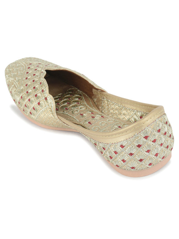Handcrafted juttis, heels, bellies, flats, and mules for weddings, festivals, and daily wear – DESI COLOUR