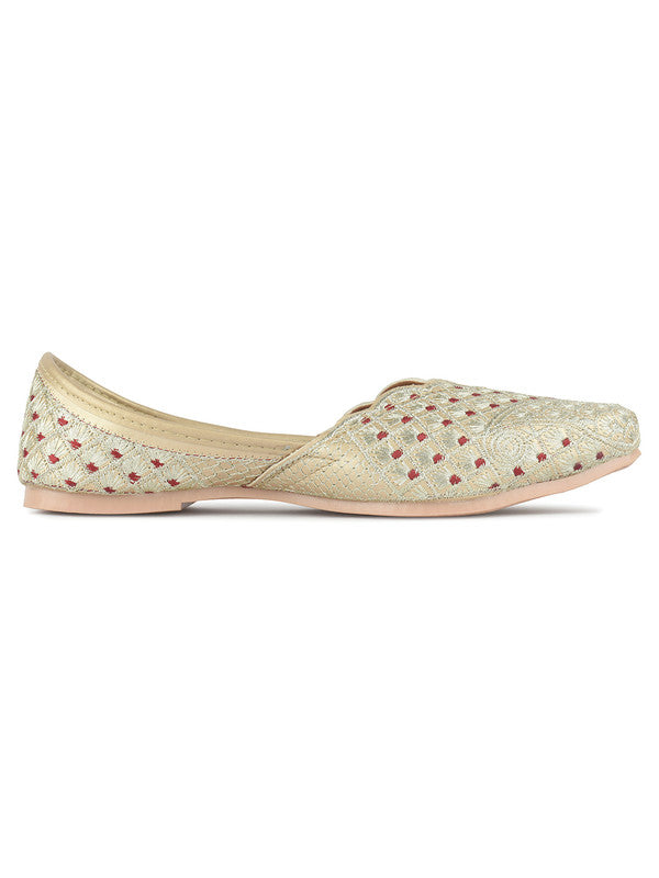 Handcrafted juttis, heels, bellies, flats, and mules for weddings, festivals, and daily wear – DESI COLOUR
