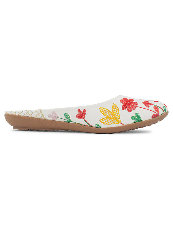 Handcrafted juttis, heels, bellies, flats, and mules for weddings, festivals, and daily wear – DESI COLOUR