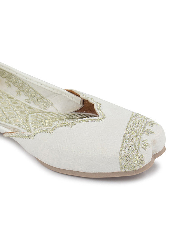 Handcrafted juttis, heels, bellies, flats, and mules for weddings, festivals, and daily wear – DESI COLOUR