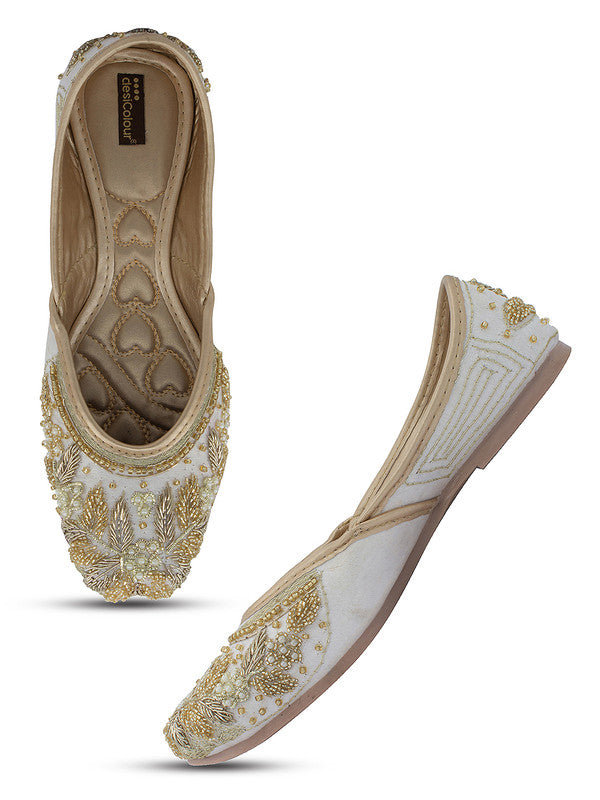 Handcrafted juttis, heels, bellies, flats, and mules for weddings, festivals, and daily wear – DESI COLOUR