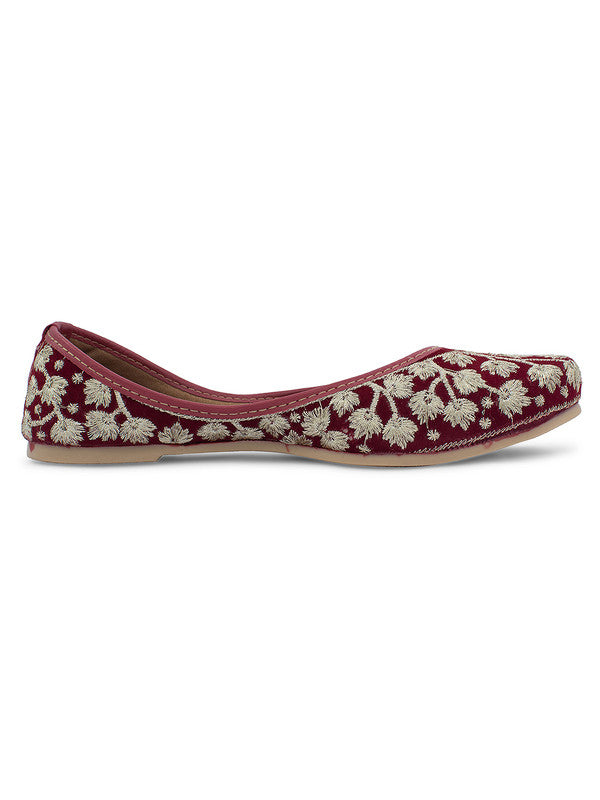 Handcrafted juttis, heels, bellies, flats, and mules for weddings, festivals, and daily wear – DESI COLOUR