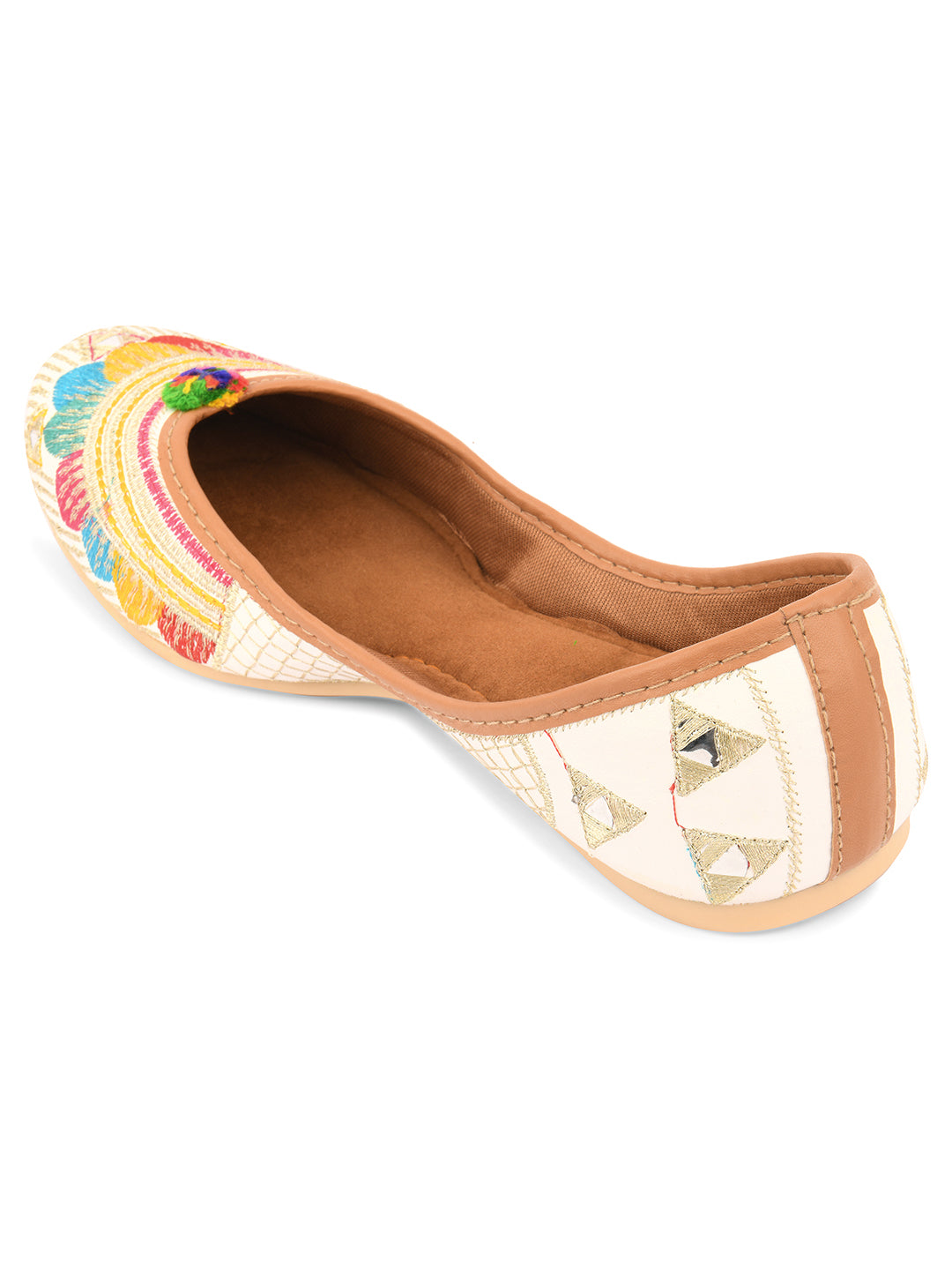 DESI COLOUR Women White Ethnic Punjabi Jutti