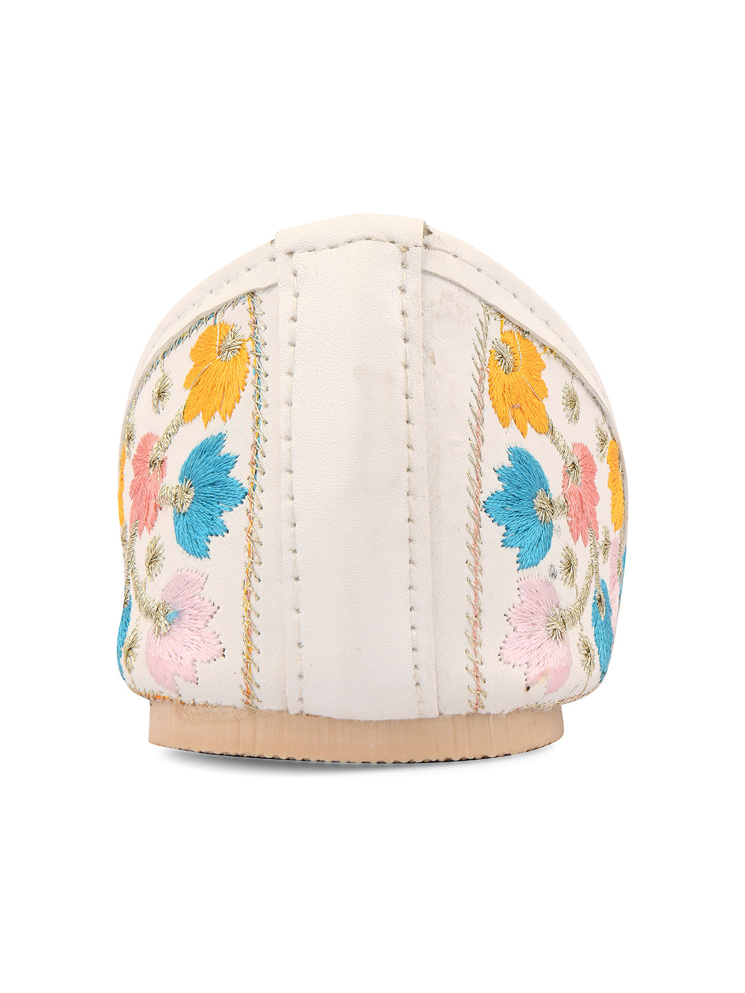 DESI COLOUR Women White Ethnic Punjabi Jutti