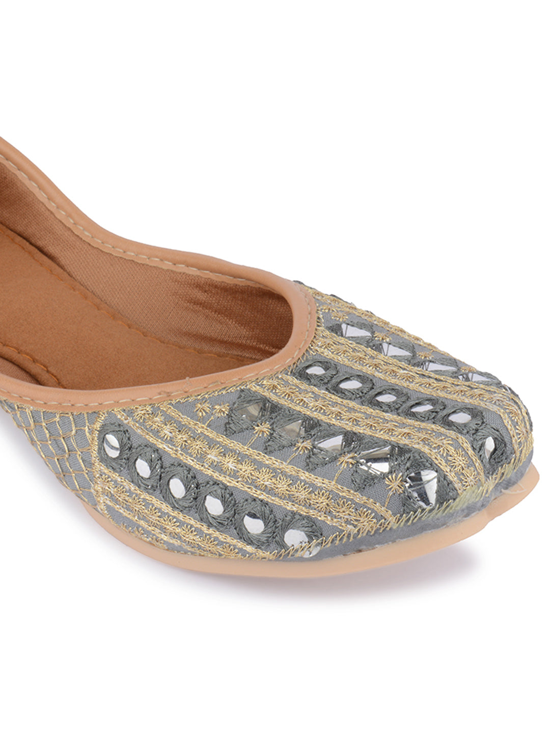 DESI COLOUR Women Grey Ethnic Punjabi Jutti