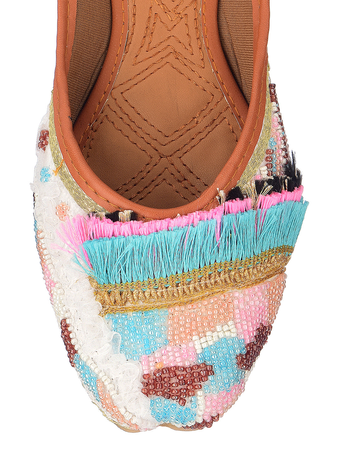 DESI COLOUR Women White Ethnic Punjabi Jutti