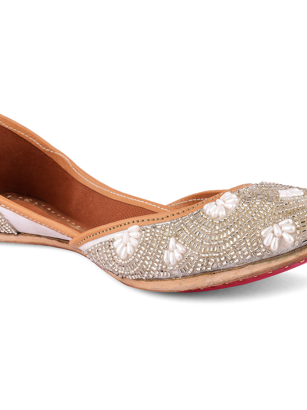 DESI COLOUR Women Silver Ethnic Punjabi Jutti