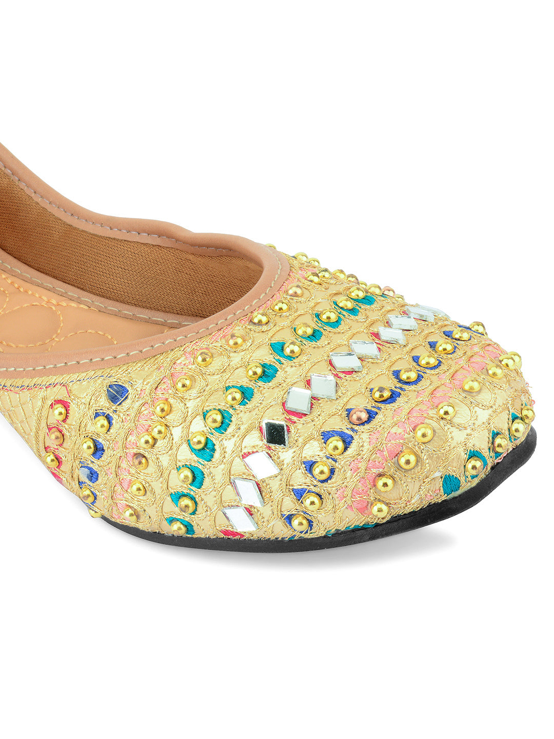 DESI COLOUR Women Gold Embellished Ethnic Comfy Punjabi Jutti