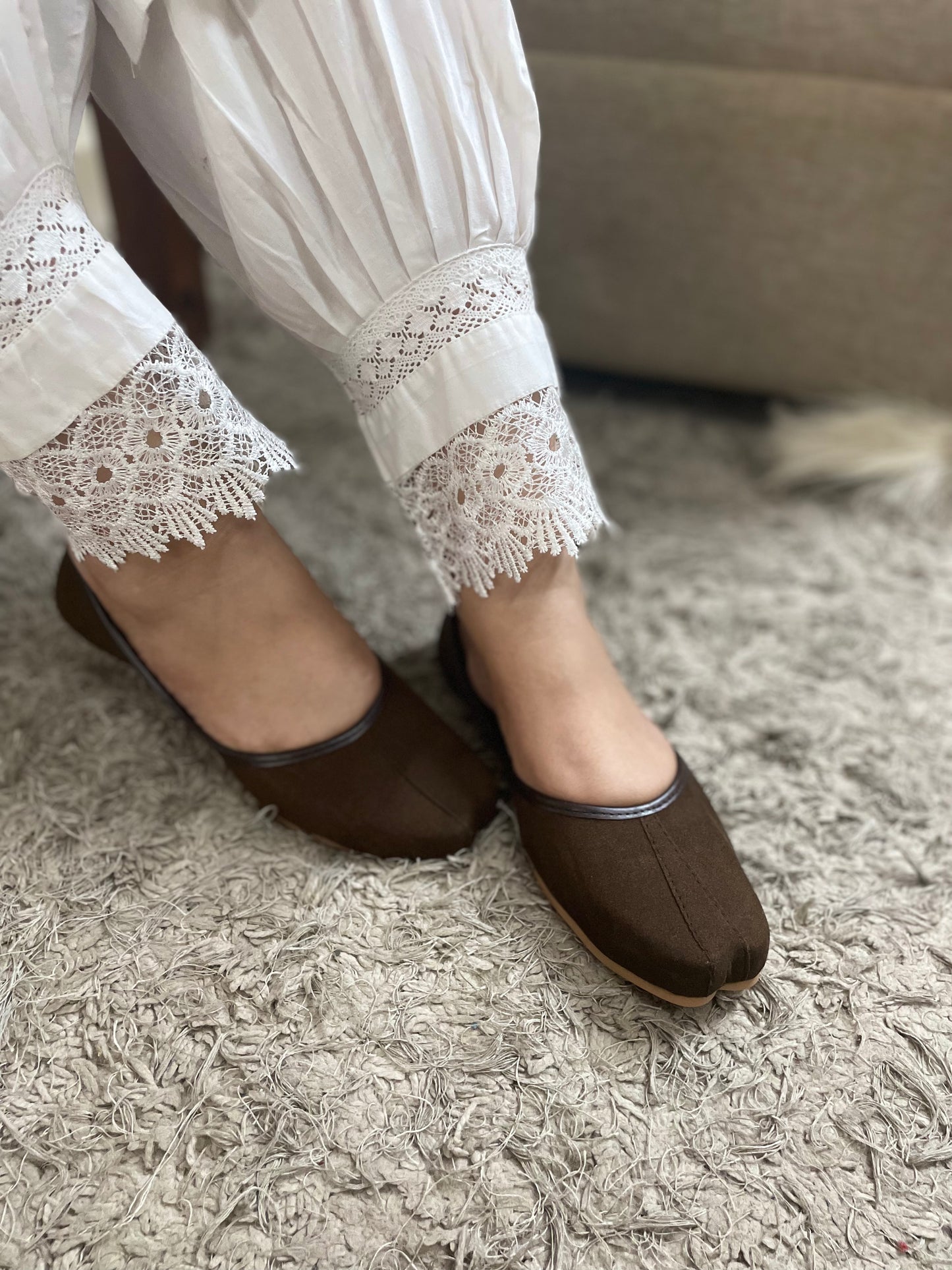 DESI COLOUR Women Brown Ethnic Punjabi Jutti