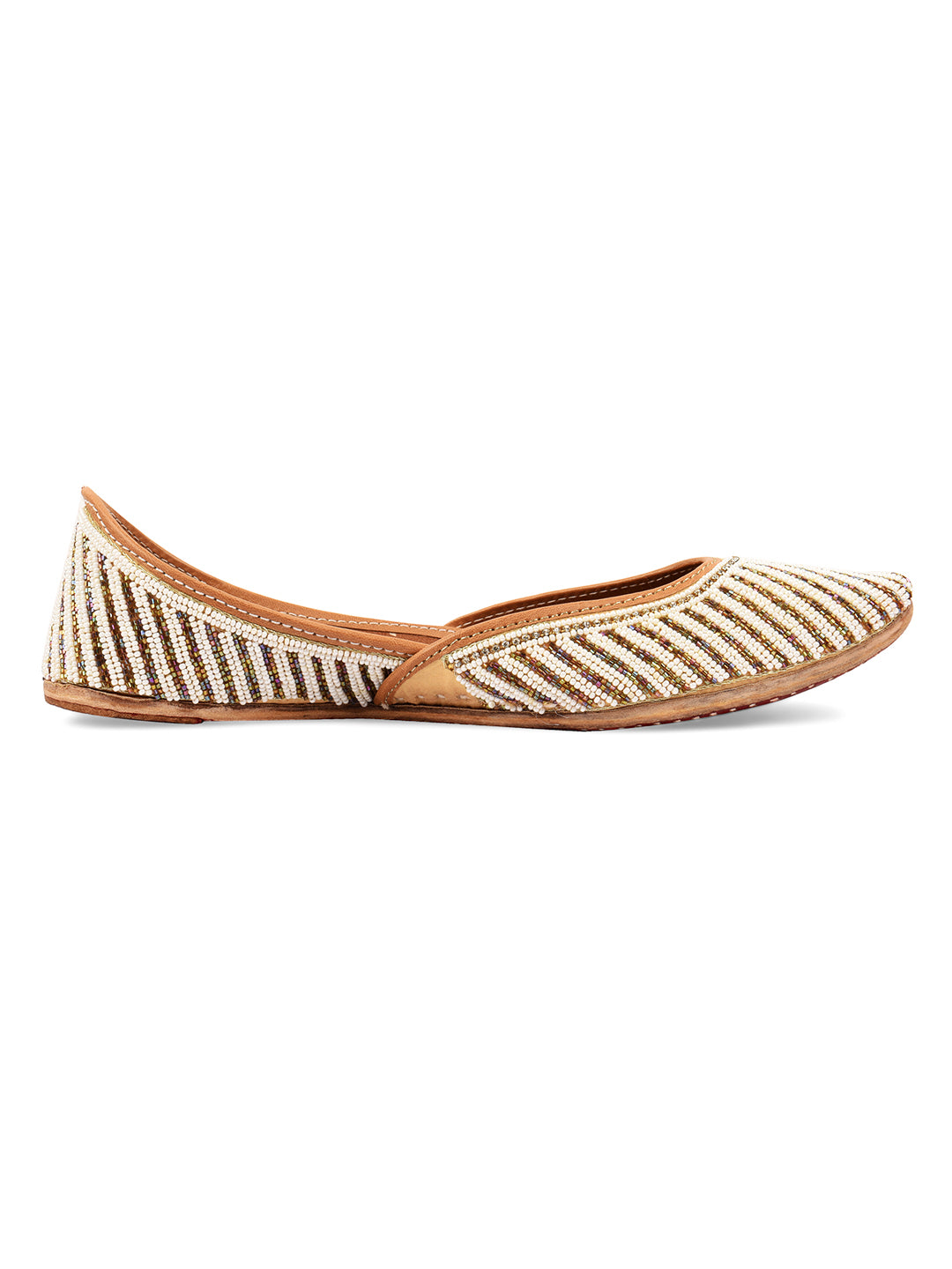 DESI COLOUR Women Cream-Coloured Embellished Leather Mojaris