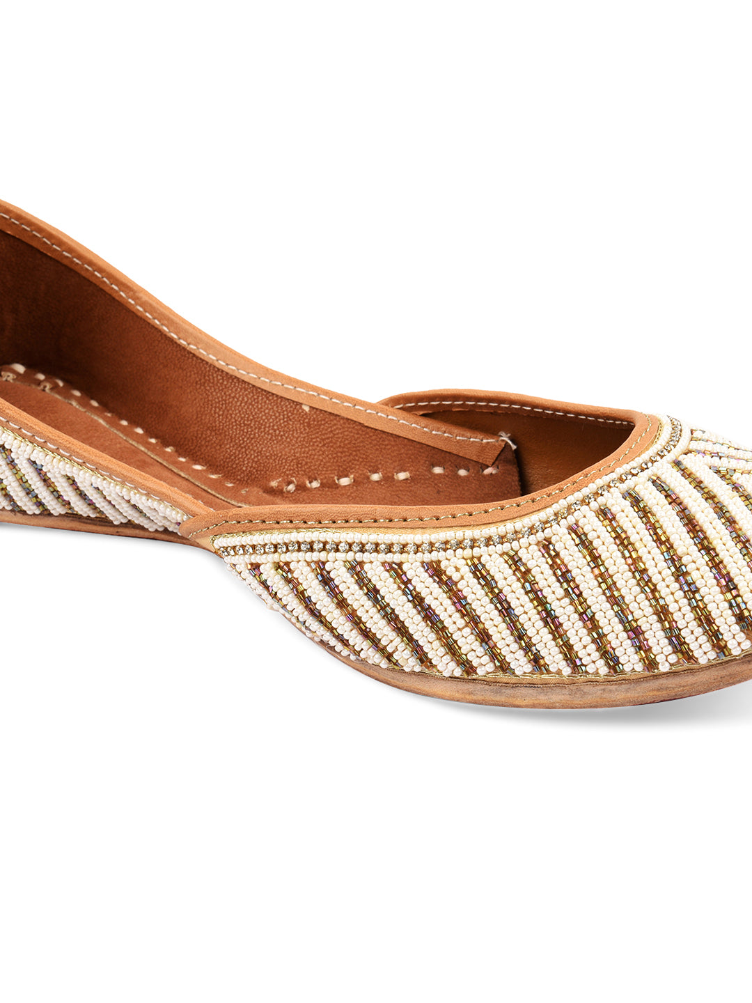 DESI COLOUR Women Cream-Coloured Embellished Leather Mojaris