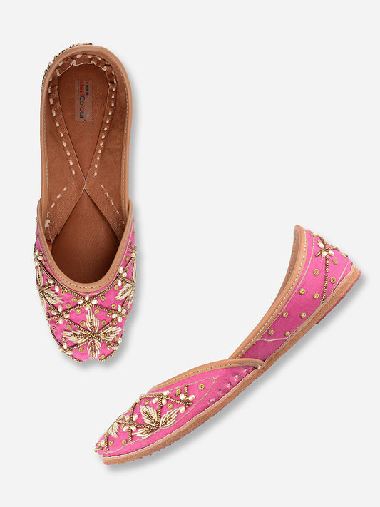 DESI COLOUR Women Pink Printed Leather Ethnic Mojaris Flats