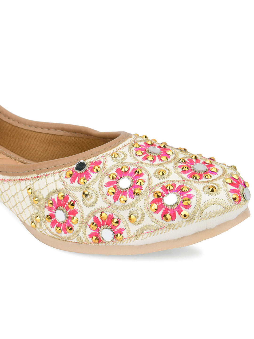 DESI COLOUR Women White Ethnic Mojaris Flats