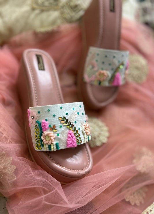 Handcrafted juttis, heels, bellies, flats, and mules for weddings, festivals, and daily wear – DESI COLOUR