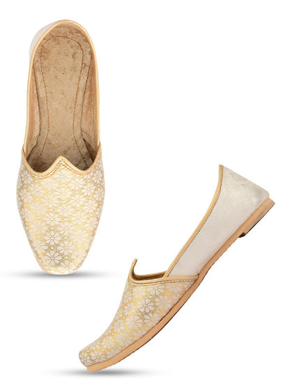 Handcrafted juttis, heels, bellies, flats, and mules for weddings, festivals, and daily wear – DESI COLOUR