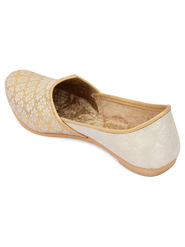 Handcrafted juttis, heels, bellies, flats, and mules for weddings, festivals, and daily wear – DESI COLOUR