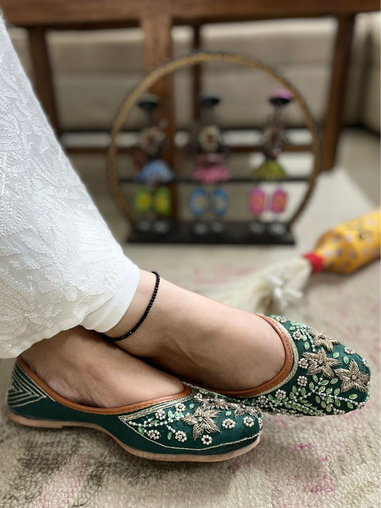 Women Green Embellished Ethnic Mojaris Flats