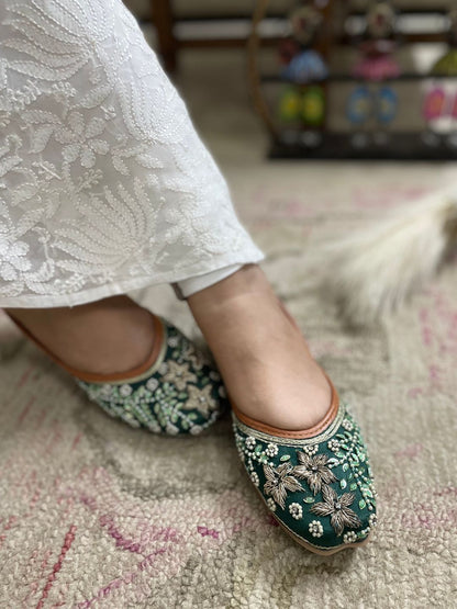 Women Green Embellished Ethnic Mojaris Flats