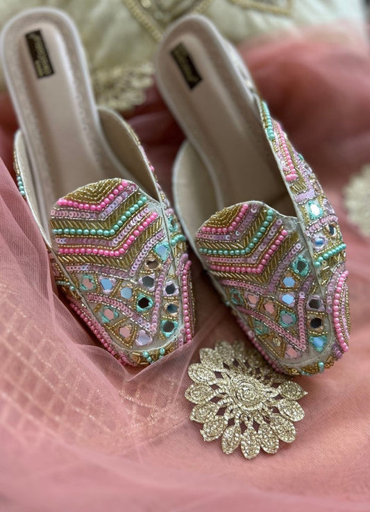 Handcrafted juttis, heels, bellies, flats, and mules for weddings, festivals, and daily wear – DESI COLOUR