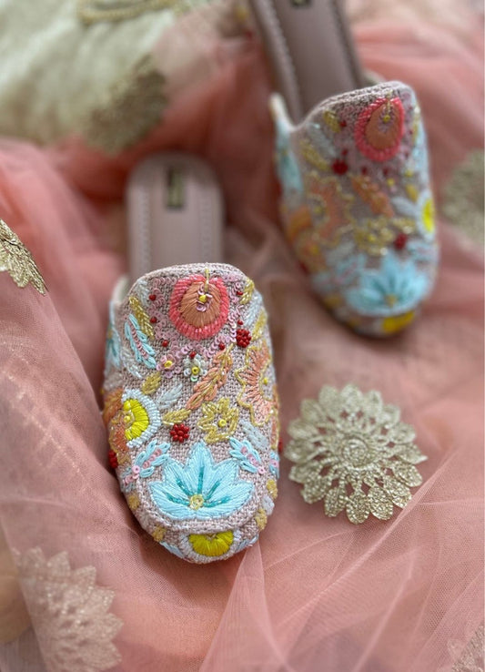 Handcrafted juttis, heels, bellies, flats, and mules for weddings, festivals, and daily wear – DESI COLOUR