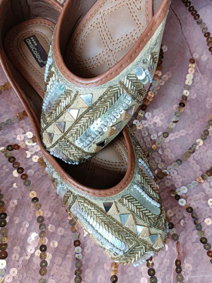 Women Gold-Toned Ethnic Mojaris Flats