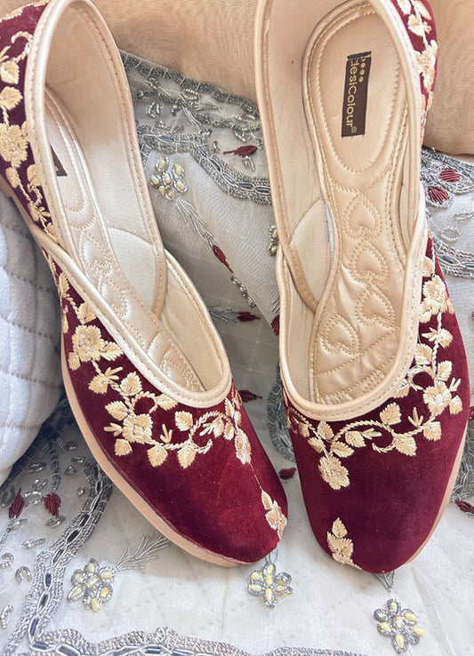 Handcrafted juttis, heels, bellies, flats, and mules for weddings, festivals, and daily wear – DESI COLOUR