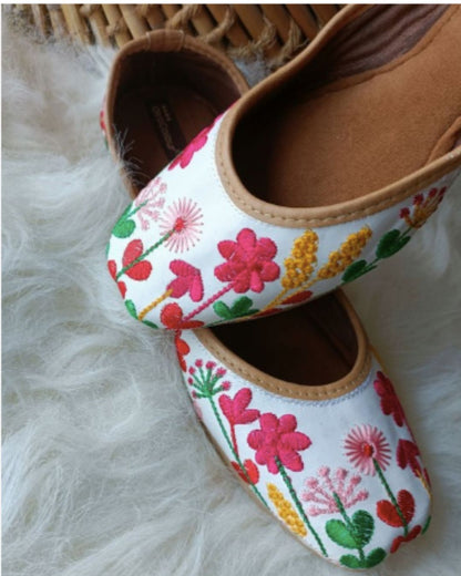 White Floral Embroidered Ethnic Flats for Women