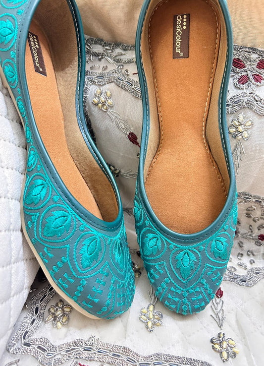 Handcrafted juttis, heels, bellies, flats, and mules for weddings, festivals, and daily wear – DESI COLOUR
