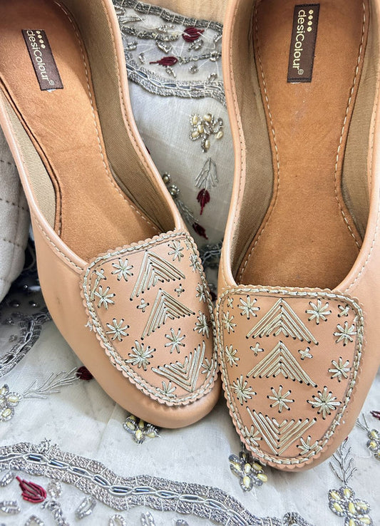 Handcrafted juttis, heels, bellies, flats, and mules for weddings, festivals, and daily wear – DESI COLOUR