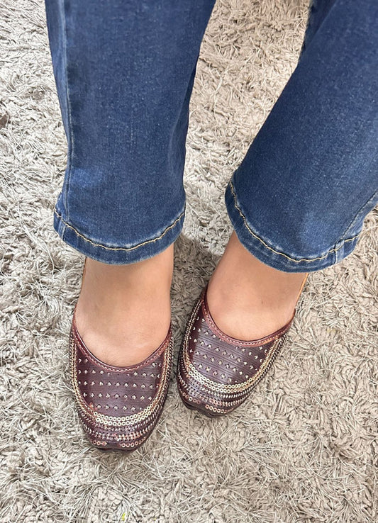 Handcrafted juttis, heels, bellies, flats, and mules for weddings, festivals, and daily wear – DESI COLOUR