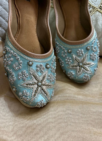 Handcrafted juttis, heels, bellies, flats, and mules for weddings, festivals, and daily wear – DESI COLOUR