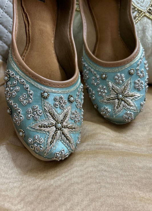 Handcrafted juttis, heels, bellies, flats, and mules for weddings, festivals, and daily wear – DESI COLOUR