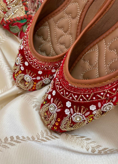 Handcrafted juttis, heels, bellies, flats, and mules for weddings, festivals, and daily wear – DESI COLOUR
