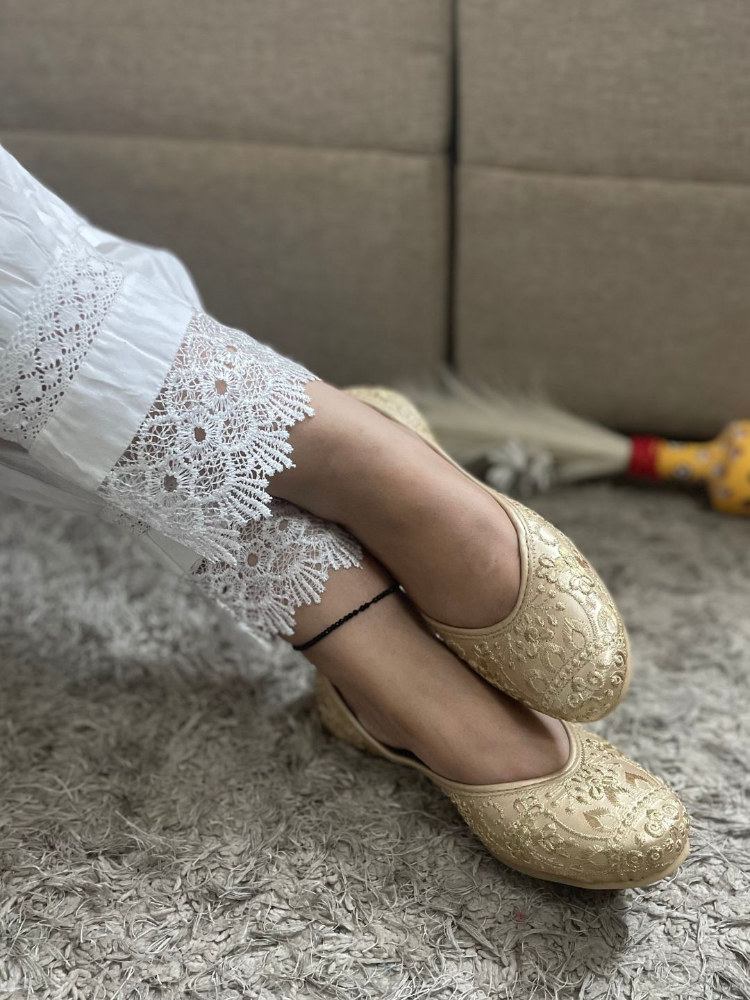 Women Gold-Toned Ethnic Mojaris Flats