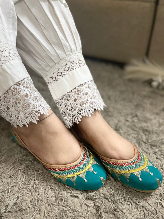 DESI COLOUR Women Sea Green Ethnic Punjabi Jutti