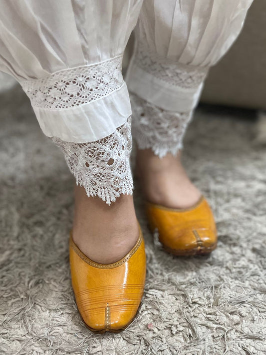 DESI COLOUR Women Tan Ethnic Leather Mojaris Flats