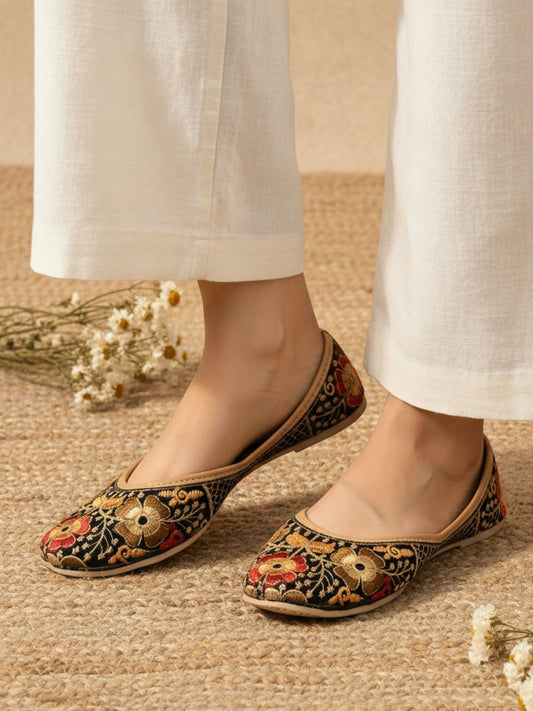 Women Black  Beige Ethnic Mojaris Flats