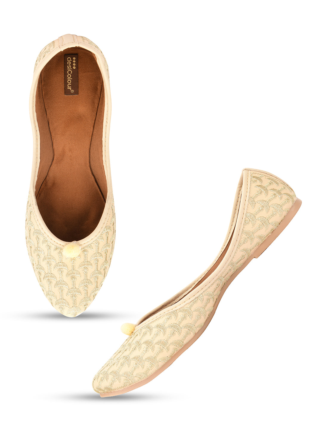 DESI COLOUR Women Off White Ethnic Punjabi Jutti