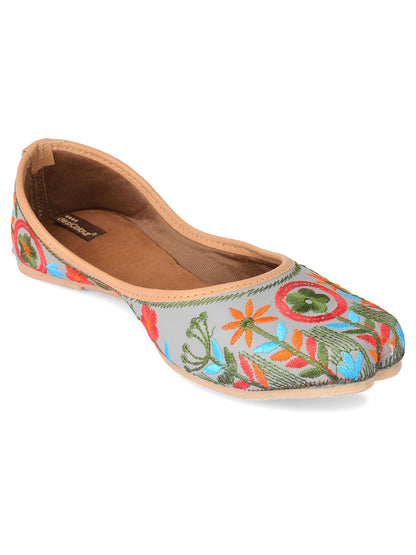DESI COLOUR Women Grey Embellished Ethnic Comfy Punjabi Jutti